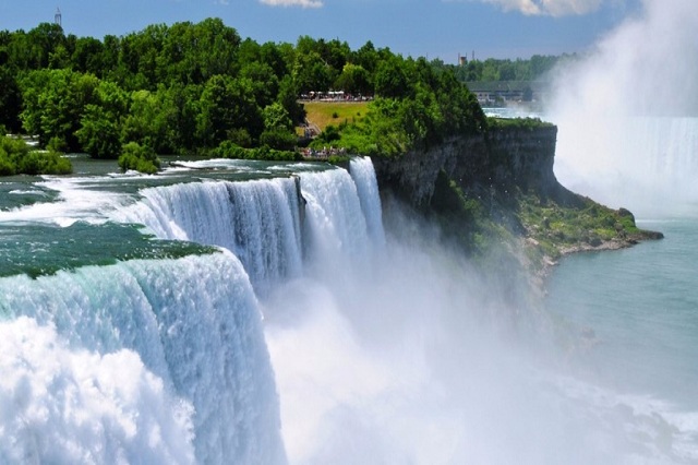 Niagara là một trong những kỳ quan có cảnh quan thiên nhiên tựa như chốn bồng lai nơi hạ giới